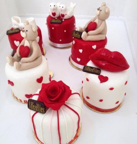 Gâteau Individuel Saint Valentin Amour Gâteau Couple Amoureux Une Deux Personnes