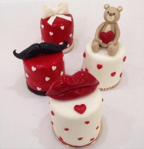 Gâteau Individuel Saint Valentin Amour Gâteau Couple Amoureux Une Deux Personnes