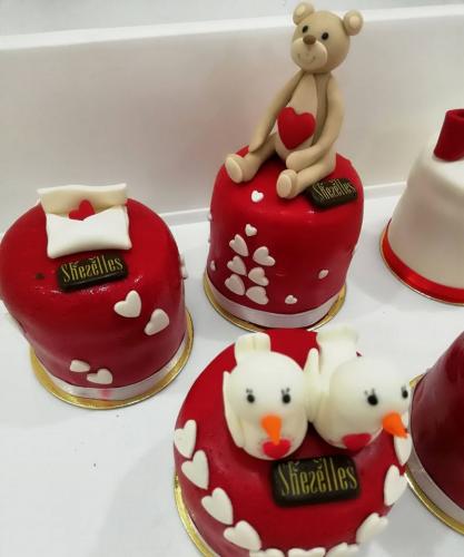 Gâteau Individuel Saint Valentin Amour Gâteau Couple Amoureux Une Deux Personnes