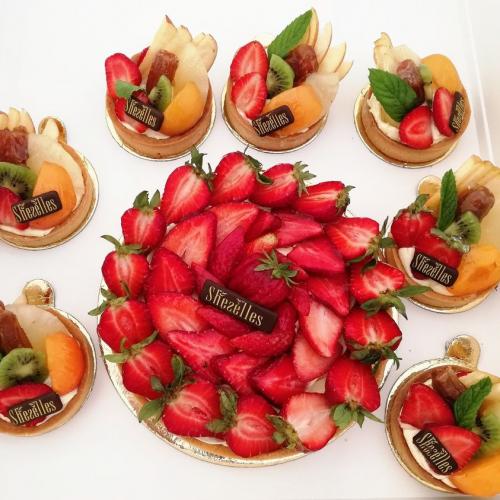 Gâteau aux fruits gâteau fruités fraisier charlotte aux fruits fraise framboise fruits