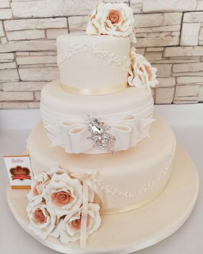 Pièces montées fiançailles pièces montées mariage salle fête mariage Tunis Tunisie