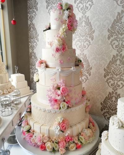 Pièces montées fiançailles pièces montées mariage salle fête mariage Tunis Tunisie
