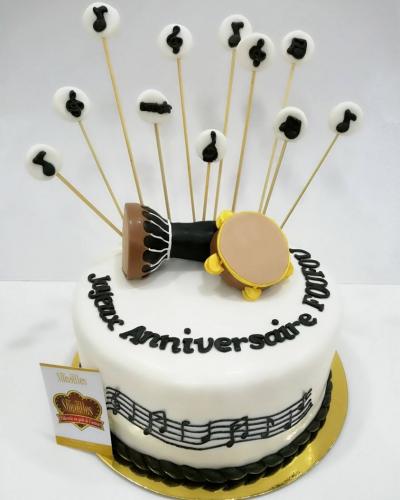 Gâteau anniversaire musique gâteau spécial musique tamtam darbouka percutions 