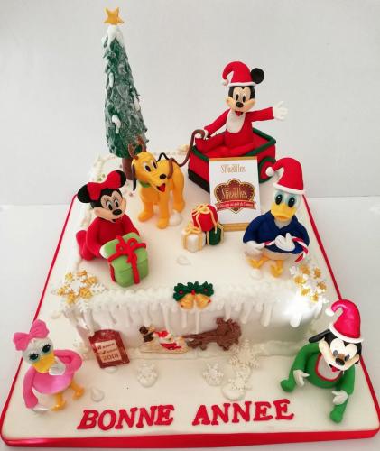 gateau noel gateau personnalise 3d noel sapin bonhomme neige traineau neige jolie gateau noel 010