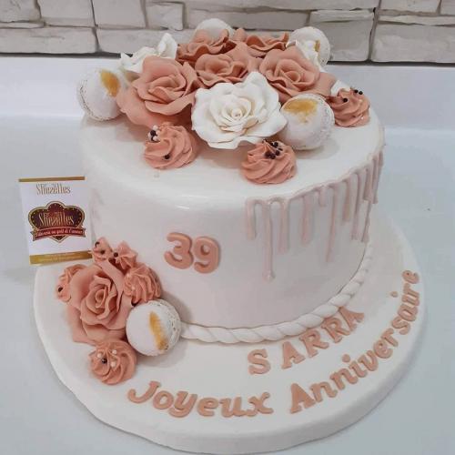 Gâteau anniversaire femme fleurs florale chic luxe gâteau femme chic fleurs jolie modèle