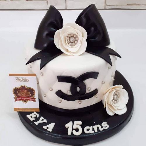 Gâteau anniversaire femme fleurs florale chic luxe gâteau femme chic fleurs jolie modèle