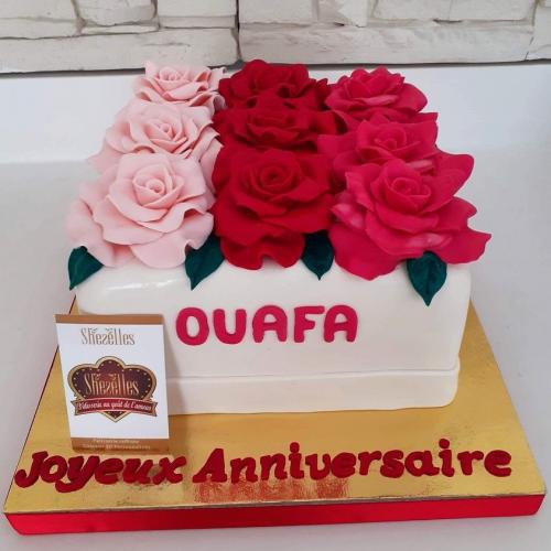 Gâteau anniversaire femme fleurs florale chic luxe gâteau femme chic fleurs jolie modèle