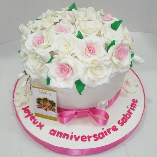 Gâteau anniversaire femme fleurs florale chic luxe gâteau femme chic fleurs jolie modèle