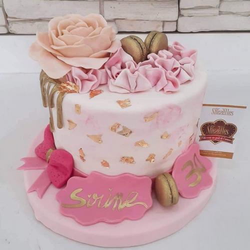 Gâteau anniversaire femme fleurs florale chic luxe gâteau femme chic fleurs jolie modèle