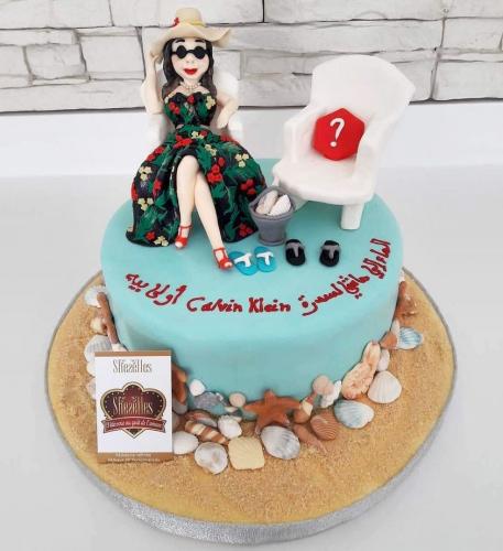 Gâteau pour femme chic luxe maquillage femme gâteau saint valentin femme love amour dior lv ysl luxe