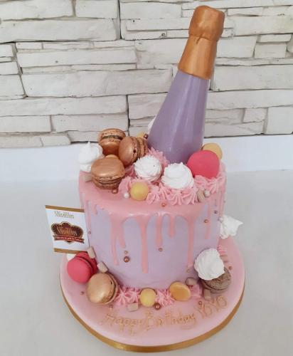 Gâteau pour femme chic luxe maquillage femme gâteau saint valentin femme love amour dior lv ysl luxe