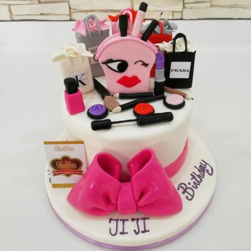 Gâteau pour femme chic luxe maquillage femme gâteau saint valentin femme love amour dior lv ysl luxe