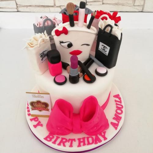 Gâteau pour femme chic luxe maquillage femme gâteau saint valentin femme love amour dior lv ysl luxe