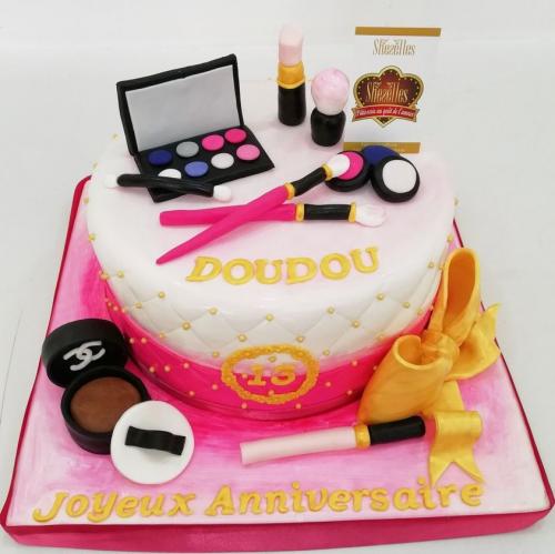 Gâteau pour femme chic luxe maquillage femme gâteau saint valentin femme love amour dior lv ysl luxe