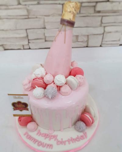 Gâteau pour femme chic luxe maquillage femme gâteau saint valentin femme love amour dior lv ysl luxe