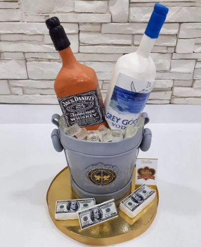 Gâteau anniversaire pour homme chic gâteau bière alcool whisky gâteau vodka jackdaniel seau glaçon