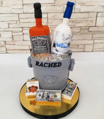 Gâteau anniversaire pour homme chic gâteau bière alcool whisky gâteau vodka jackdaniel seau glaçon