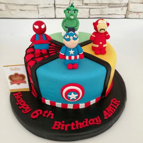 Gâteau anniversaire super héros Marvels Spiderman Batman Hulk Iron man Captain America