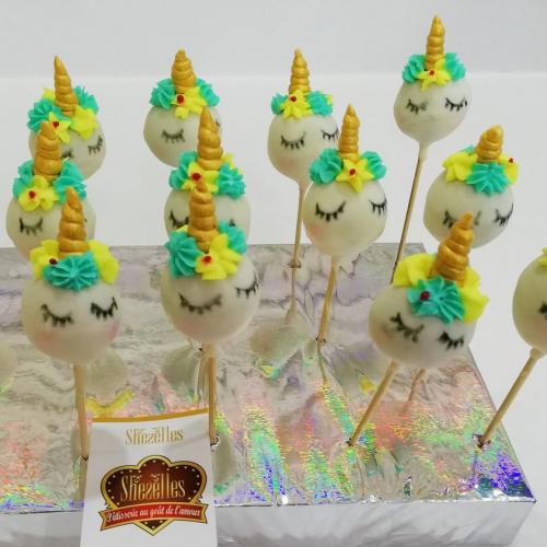Cakepops pops gateau cakepops anniversaire personnalise theme licorne 