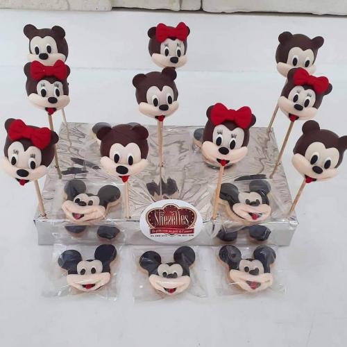 Cakepops pops gateau cakepops anniversaire personnalise theme minnie mouse 