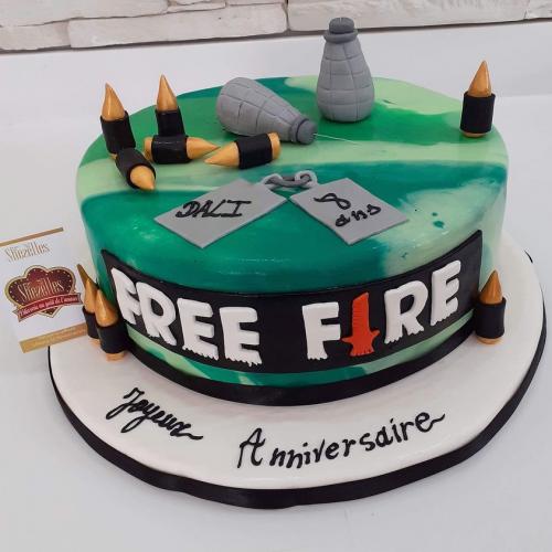 Gâteau anniversaire Playstation Xbox Nintendo Free Fire pacman Starwars Fifa Fifa Fortnite