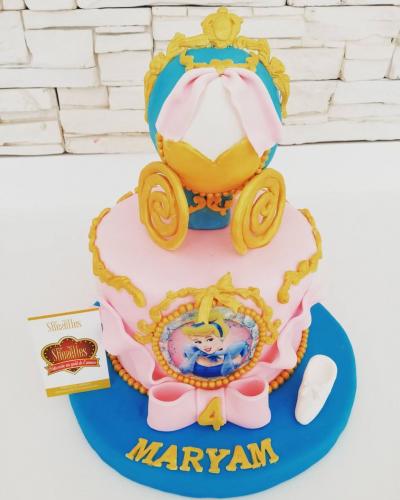 Gâteau anniversaire princesse Disney gâteau couronne princesse Disney Sofia Blanche Neige Belle Jasmine