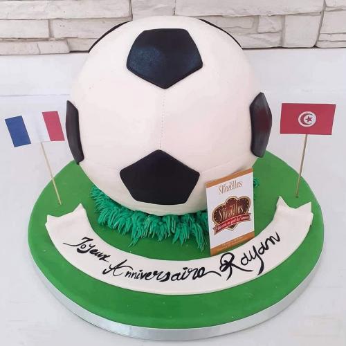 Gateau anniversaire sport foot basket tennis terrain foot Club Africain Espérance Sportif Tunis Etoile Sahel Ronaldo PSG OM Real Madrid