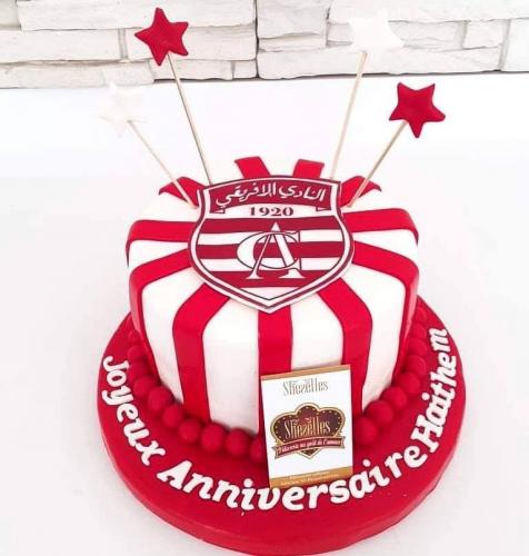 Gateau anniversaire sport foot basket tennis terrain foot Club Africain Espérance Sportif Tunis Etoile Sahel Ronaldo PSG OM Real Madrid