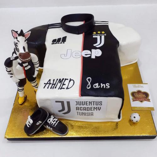 Gateau anniversaire sport foot basket tennis terrain foot Club Africain Espérance Sportif Tunis Etoile Sahel Ronaldo PSG OM Real Madrid