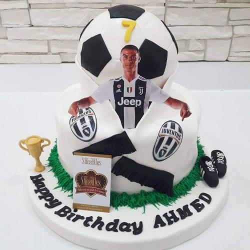 Gateau anniversaire sport foot basket tennis terrain foot Club Africain Espérance Sportif Tunis Etoile Sahel Ronaldo PSG OM Real Madrid