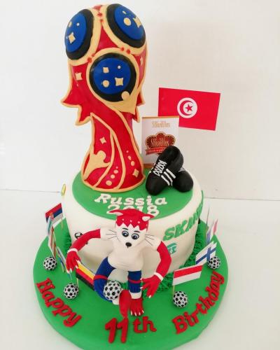 Gateau anniversaire sport foot basket tennis terrain foot Club Africain Espérance Sportif Tunis Etoile Sahel Ronaldo PSG OM Real Madrid