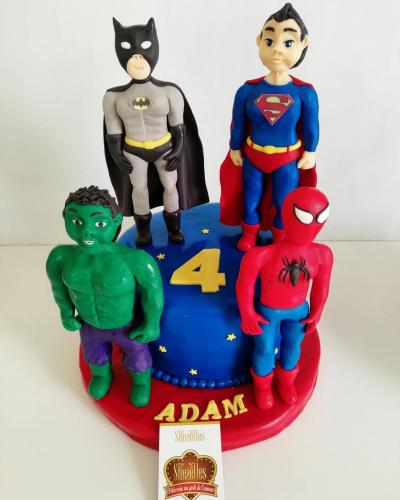 Gâteau anniversaire super héros Marvels Spiderman Batman Hulk Iron man Captain America