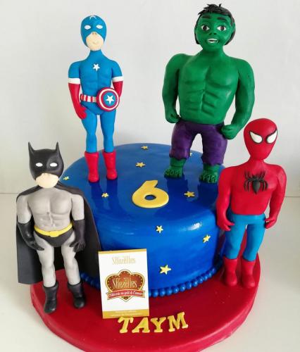 Gâteau anniversaire super héros Marvels Spiderman Batman Hulk Iron man Captain America